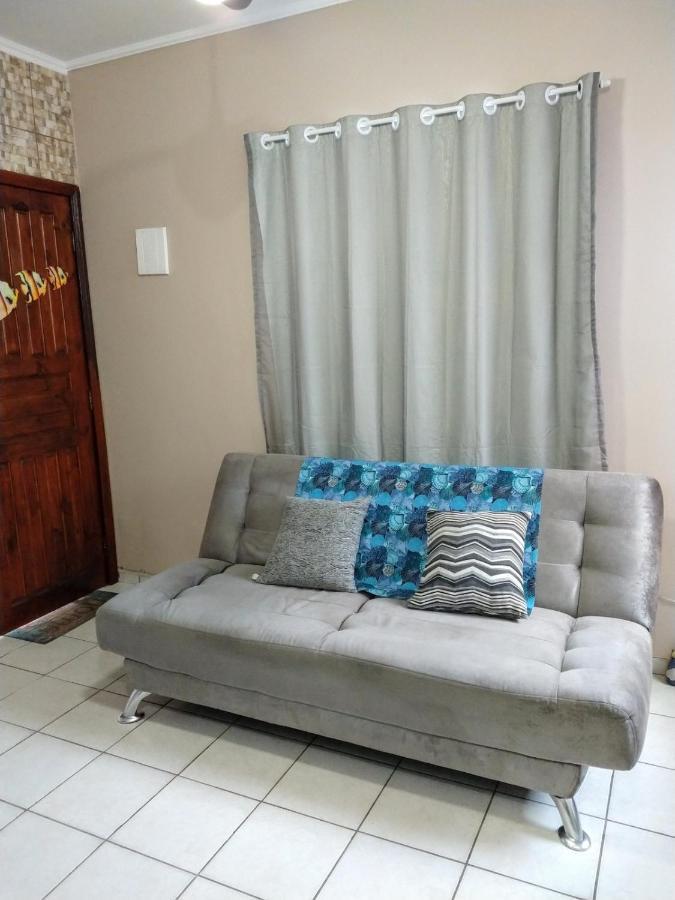 Apartamento Ubatuba - Praia grande - 250m da Praia Bagian luar foto