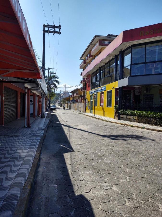 Apartamento Ubatuba - Praia grande - 250m da Praia Bagian luar foto